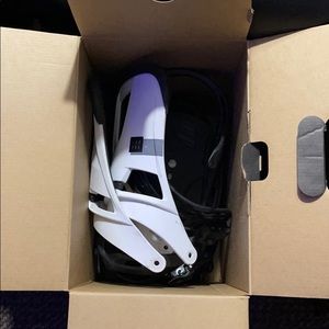 Burton Cartel bindings